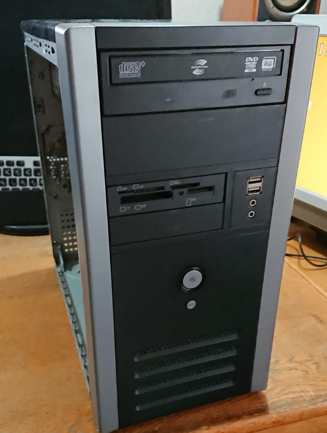 自作デスクトップパソコン はかなく Windows10 XEON X3430